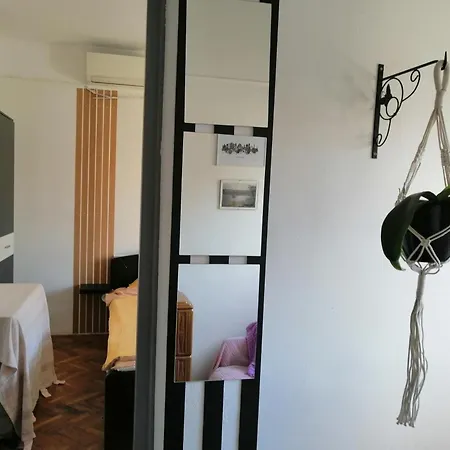 Apartment Tiny Little Flat Belgrade